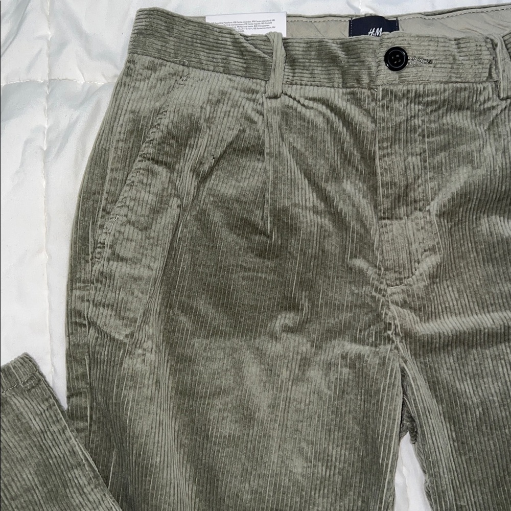 H&M Men's Green Corduroy Pants - Picture 4 of 6